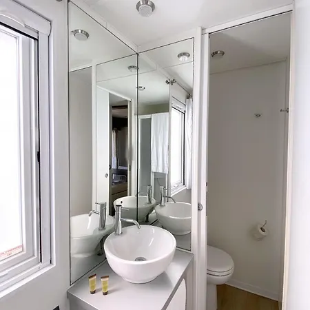 La Liccia - Camping&village אתר קמפינג 3*